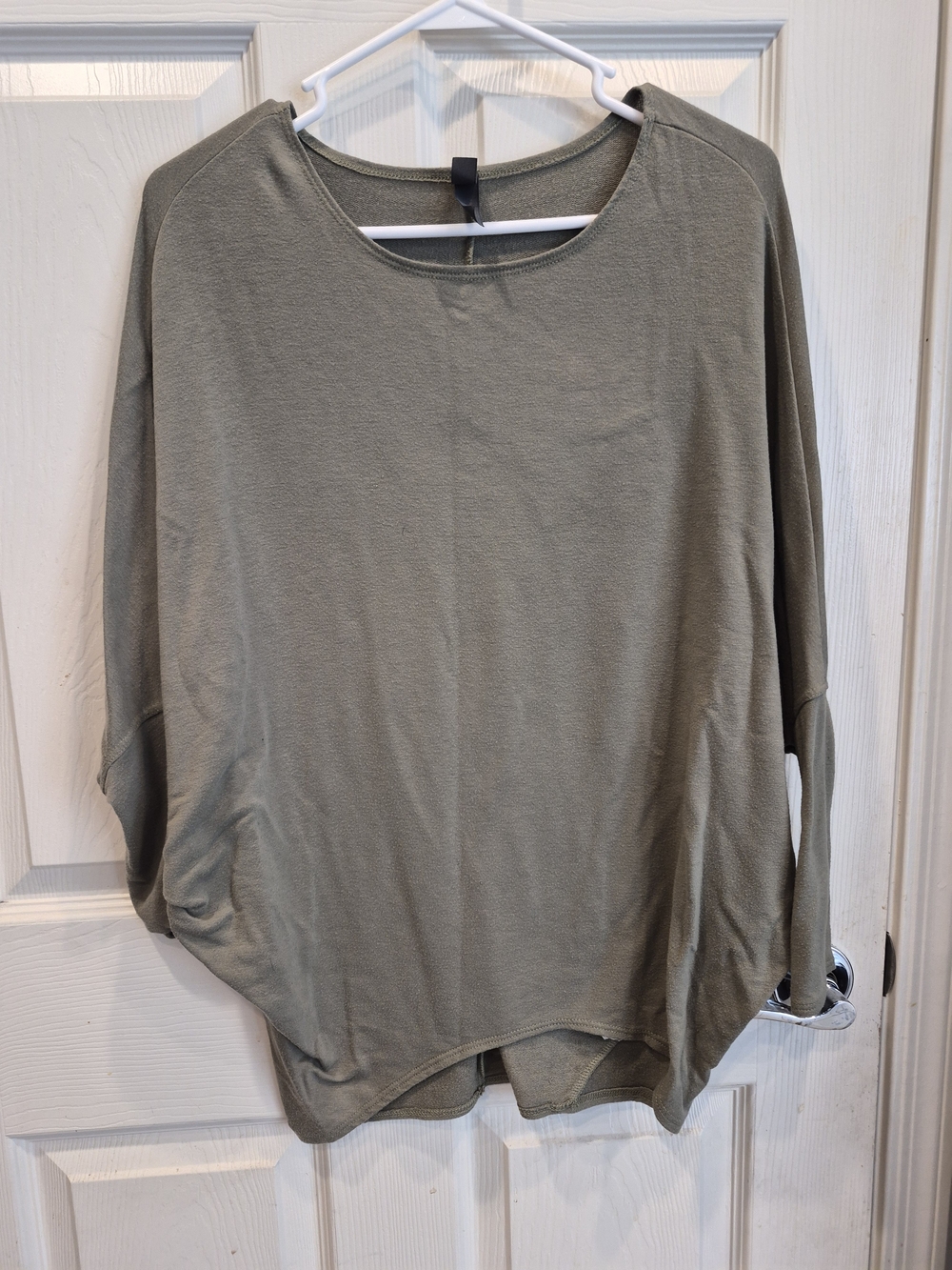 5/25 Women's Relaxed Scoop Neck Top in Sage